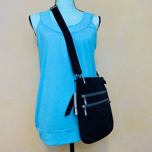 Baggallini Bags Bagallini Comrade 3 Zip Crossbody Bag Poshmark